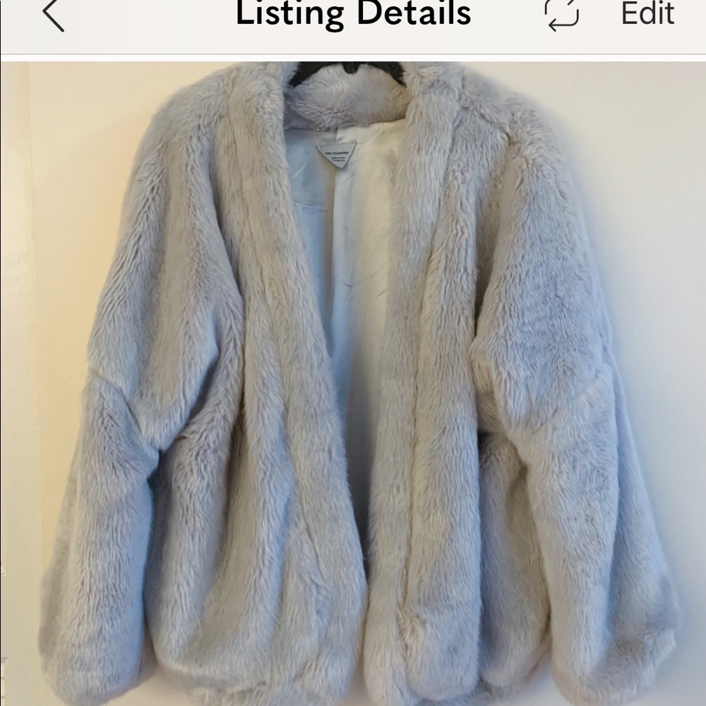 faux fur jacket fits like xs